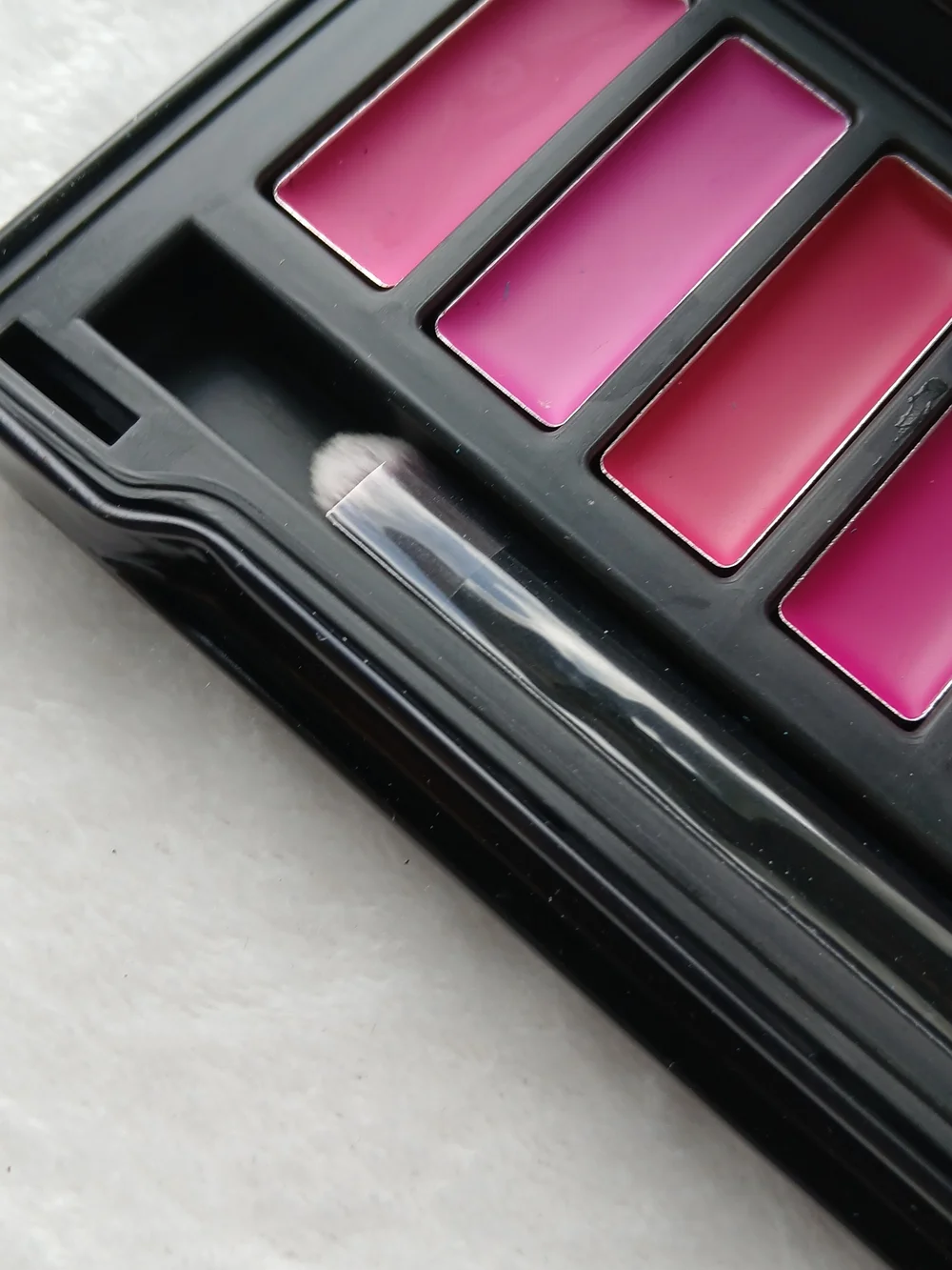 Amuse SEXY 💋 4U 12 Color Lip Color Palette with Lippie Brush - NIB/NWT